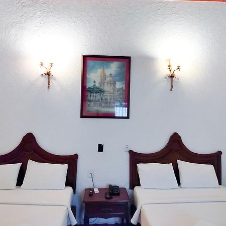 Hotel Frances Гвадалахара Экстерьер фото