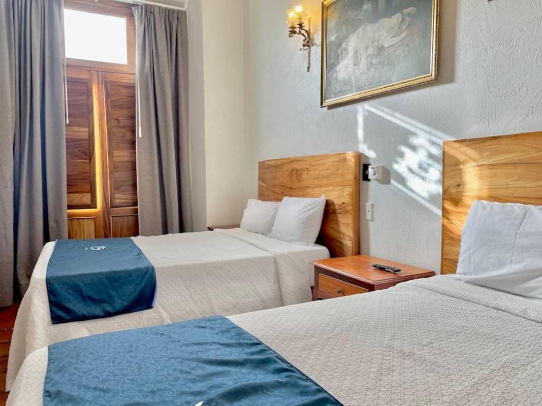 Hotel Frances Гвадалахара Экстерьер фото
