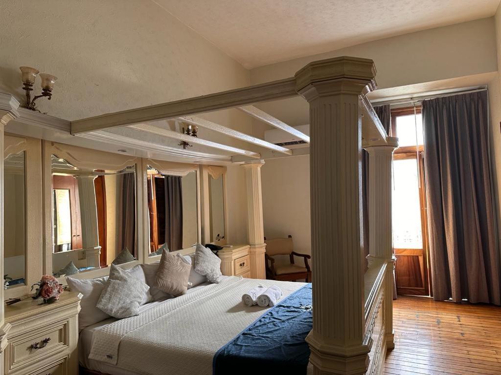 Hotel Frances Гвадалахара Экстерьер фото