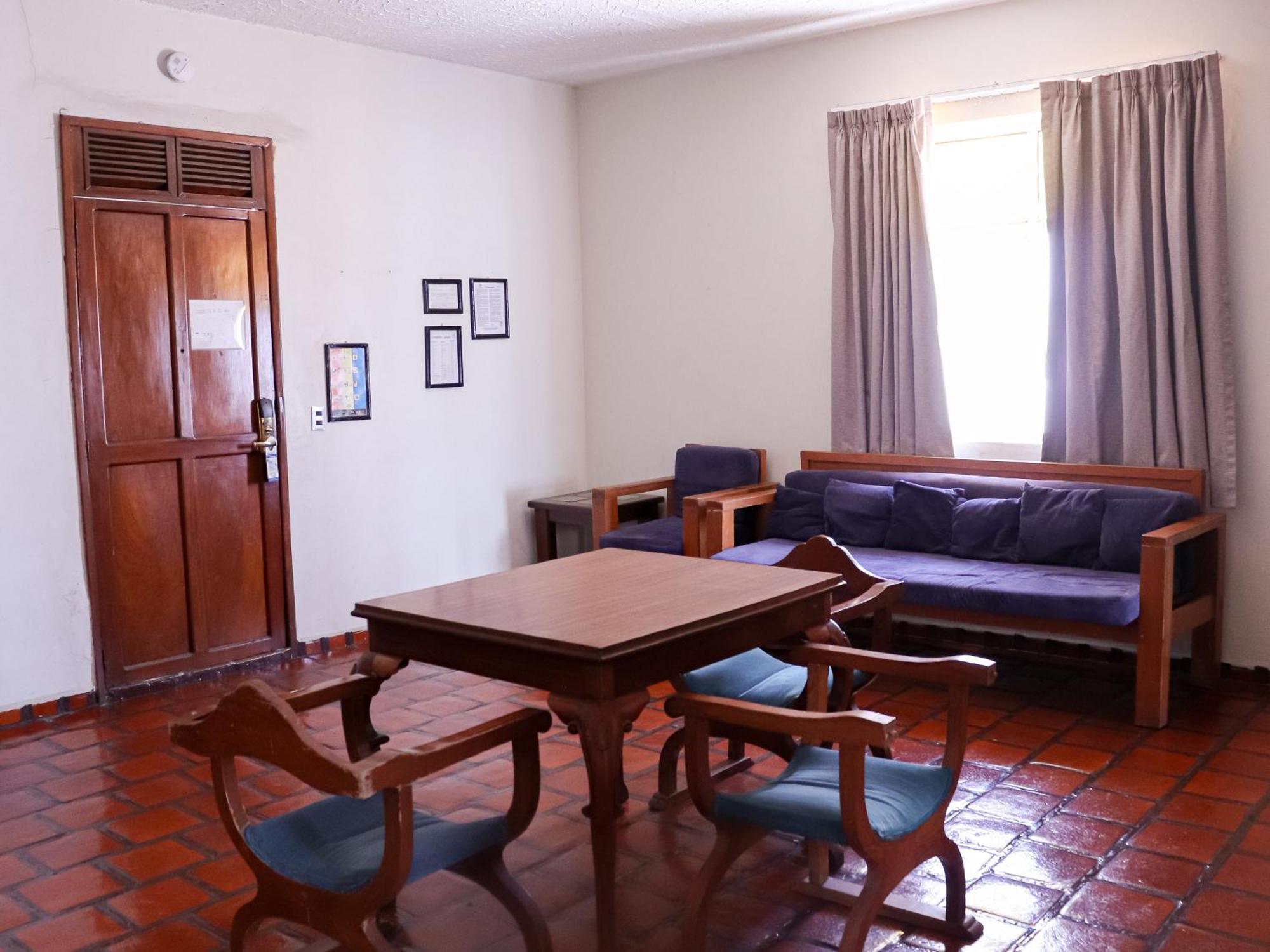 Hotel Frances Гвадалахара Экстерьер фото