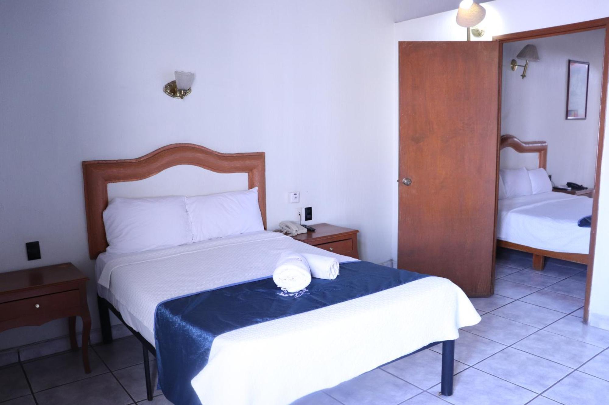Hotel Frances Гвадалахара Экстерьер фото