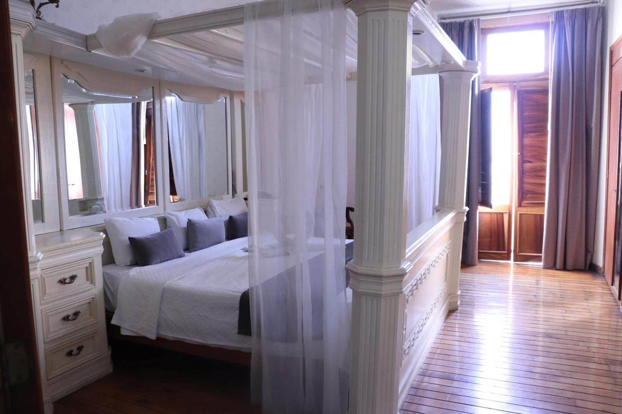 Hotel Frances Гвадалахара Экстерьер фото