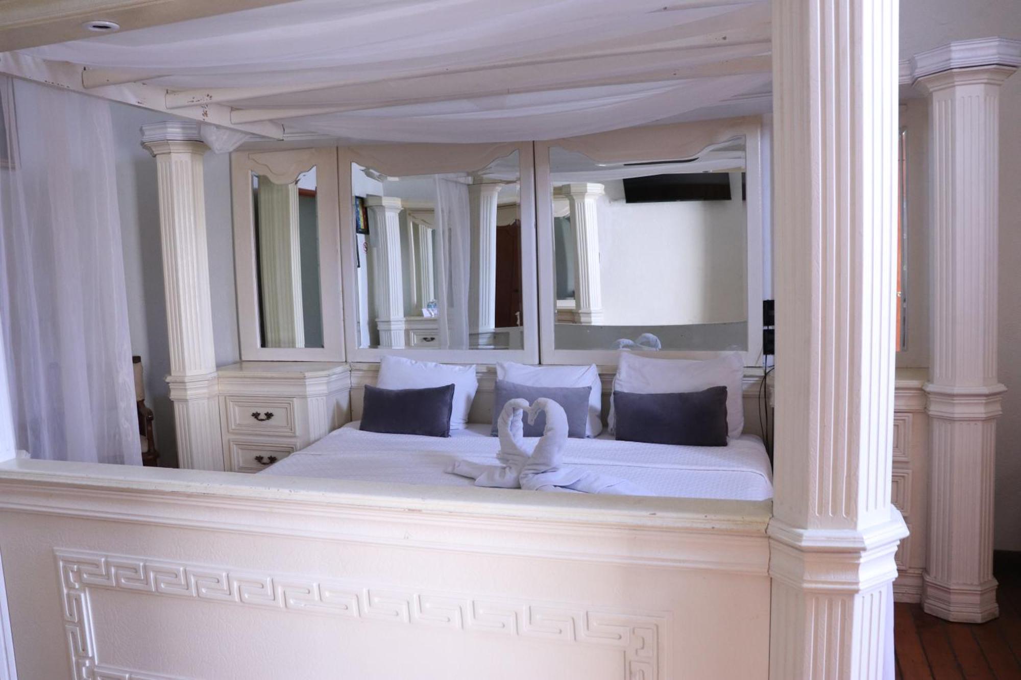 Hotel Frances Гвадалахара Экстерьер фото