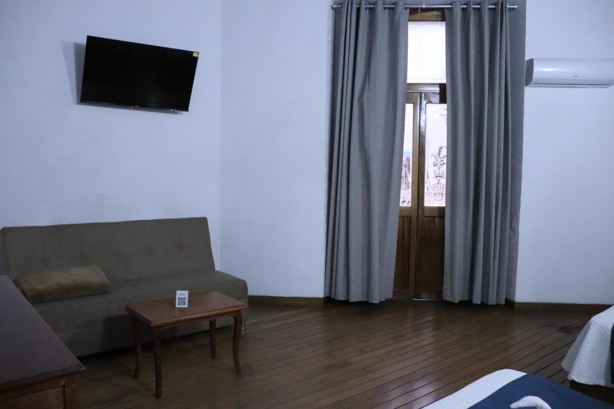 Hotel Frances Гвадалахара Экстерьер фото