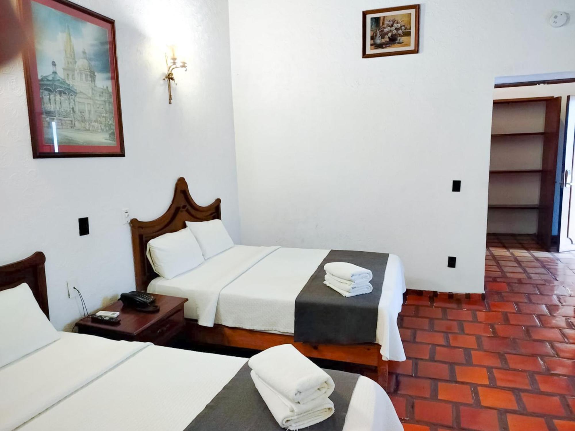 Hotel Frances Гвадалахара Экстерьер фото