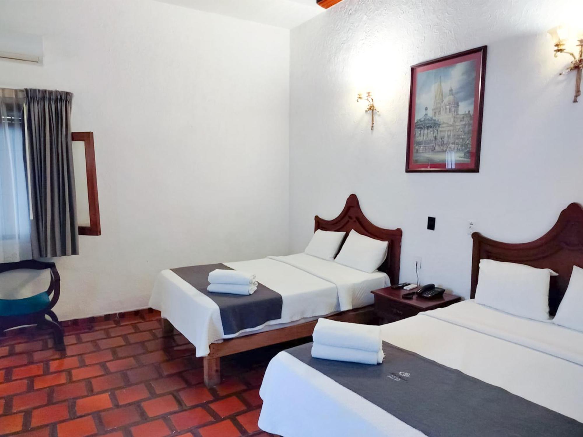 Hotel Frances Гвадалахара Экстерьер фото